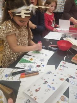 Tworzenie kartek świątecznych.